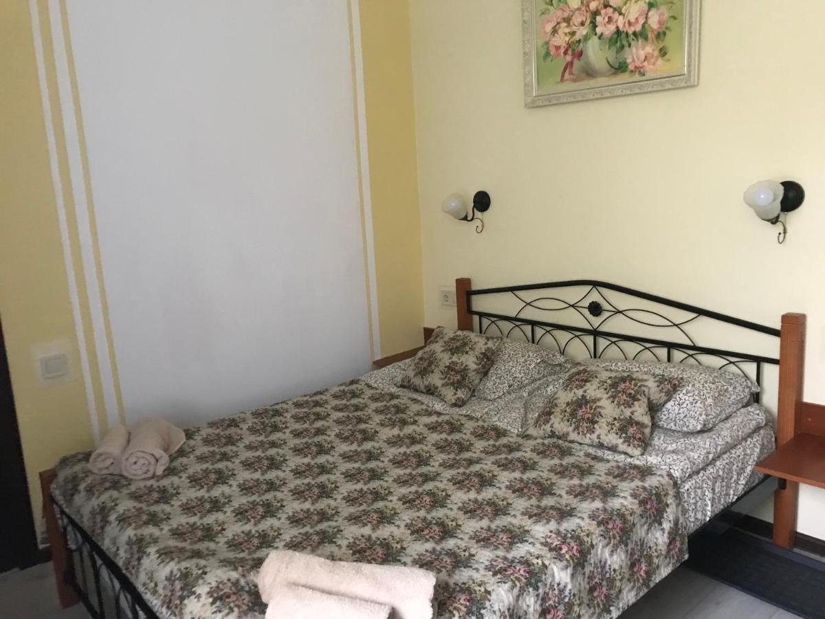 Villa Galicia Berehove  Exteriör bild